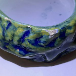Een polychrome Delftse botervloot in de vorm van een kievit, 18e eeuw — foto 8