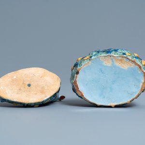 Een polychrome Delftse botervloot in de vorm van een koe, 18e eeuw — foto 7
