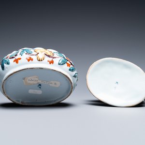 Een polychrome Delftse botervloot met een vogel, 18e eeuw — foto 7
