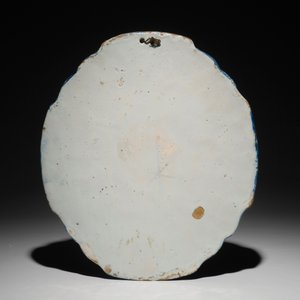 Een polychrome Delftse chinoiserie plaquette, 18e eeuw — foto 2