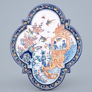 Een polychrome Delftse chinoiserie plaquette, 19e eeuw — foto 1
