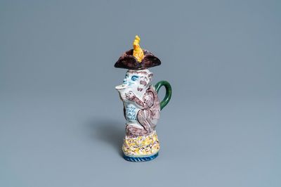 Een polychrome Delftse dekselkan in de vorm van een aap, 18e eeuw