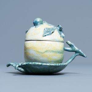 Een polychrome Delftse dekselterrine in de vorm van een appel, 18e eeuw — foto 5