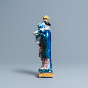 Een polychrome Delftse figuur van de madonna met kind, 18e eeuw — foto 5