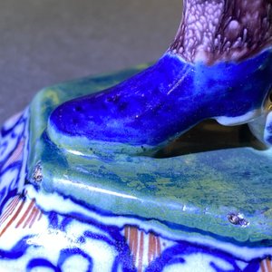 Een polychrome Delftse figuur van een acteur met knikkend hoofd, 1e kwart 18e eeuw — foto 14