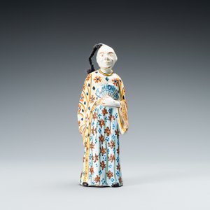 Een polychrome Delftse figuur van een Chinees, ca. 1800 — foto 2
