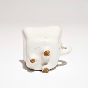 Een polychrome Delftse miniatuur stoof met test, 18e eeuw — foto 13