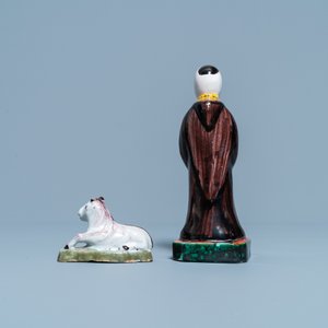 Een polychrome Delftse miniatuur van een paard en een figuur van een monnik, 18e eeuw — foto 4