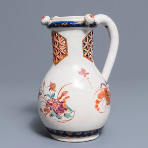 Een polychrome Delftse petit feu en vergulde puzzelkan met insecten en bloemen, 1e helft 18e eeuw — foto 7