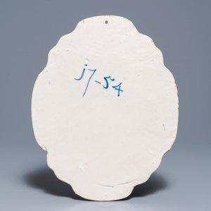 Een polychrome Delftse plaquette met een herderin, 19e eeuw — foto 2