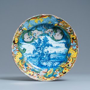 Een polychrome Delftse schotel met appelplukkers, 18e eeuw — foto 1
