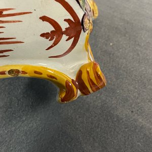 Een polychrome Delftse zakhorlogehouder, 18e eeuw — foto 16