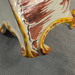 Een polychrome Delftse zakhorlogehouder, 18e eeuw — foto 17