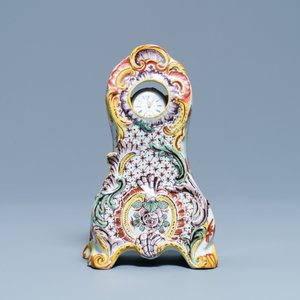 Een polychrome Delftse zakhorlogehouder, 18e eeuw — foto 2