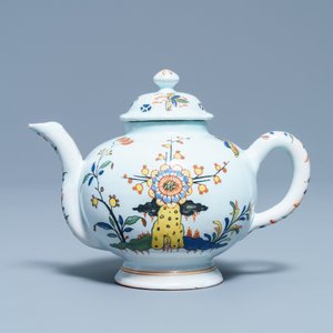Een polychrome Franse faience theepot, Sinceny, 18e eeuw — foto 2
