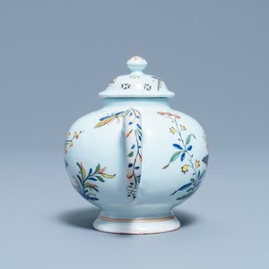 Een polychrome Franse faience theepot, Sinceny, 18e eeuw — foto 3