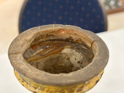 Een polychrome Italiaanse majolica apothekersfles, 17e eeuw — foto 1