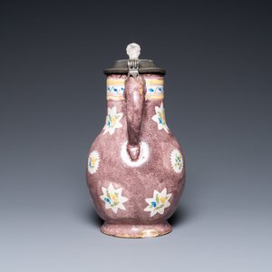 Een polychrome kan met een wielenmaker in Brussels aardewerk, 19e eeuw — foto 4