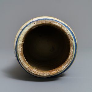 Een polychrome majolica albarello met 'a foglie' decor, Lyon of Montpellier, 16e eeuw — foto 5