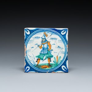 Een polychrome majolica medaillontegel met een soldaat, Nederland, eind 16e eeuw — foto 1