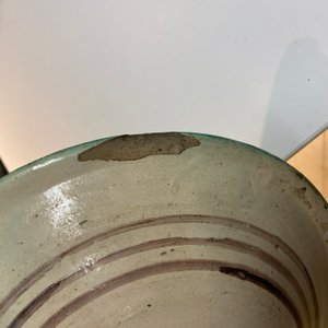 Een polychrome Montelupo majolica schotel met een soldaat, Italië, 17e eeuw — foto 4