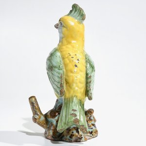 Een polychroom model van een vogel op tak, Frankrijk of Delft, 18/19e eeuw — foto 5