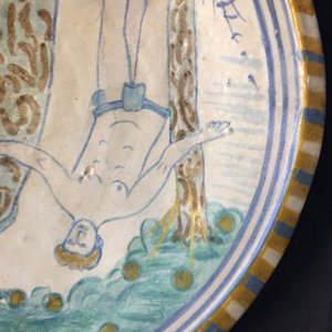 Een polychroom Nederlands majolica bord met Adam en Eva, ca. 1600 — foto 8