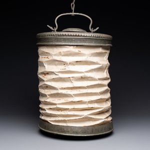 Een Qajar lampionlantaarn in vertind koper en geplooid papier, Iran, 19e eeuw — foto 3