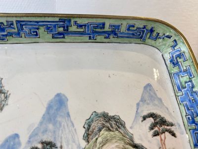 Een rechthoekig Chinees plateau met een berglandschap in Canton email, Yongzheng — foto 7