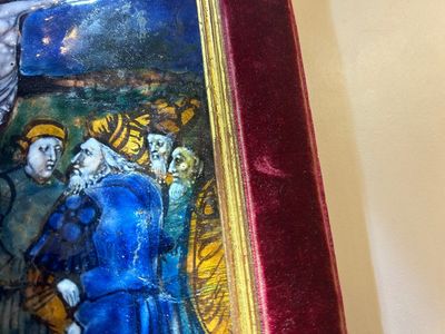 Een rechthoekige email plaquette met de Kruisiging, Limoges, Frankrijk, 16e eeuw — foto 3