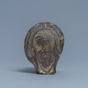 Een Romaans beschilderd glasfragment met het hoofd van Christus, Frankrijk, 11/12e eeuw — foto 3