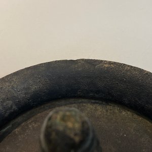 Een Romeinse bronzen 'sater' kom, wellicht 3/6e eeuw — foto 13