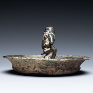Een Romeinse bronzen 'sater' kom, wellicht 3/6e eeuw — foto 5