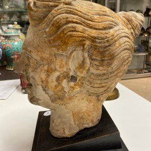 Een Romeinse marmeren saterkop, 2/3e eeuw — foto 8