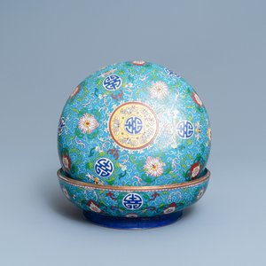 Een ronde Chinese cloisonné dekseldoos, 19e eeuw — foto 2