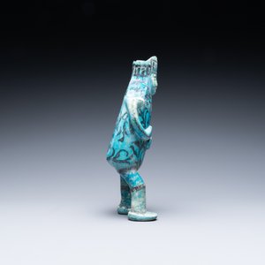 Een samengestelde turquoise- en zwart-geglazuurde aardewerken figuratieve kan, Kashan, Iran, 12/13e eeuw — foto 3