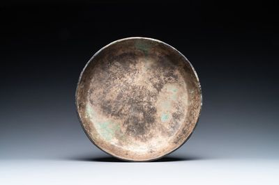 Een Sassanidische bronzen schotel, Perzië, 7/8e eeuw