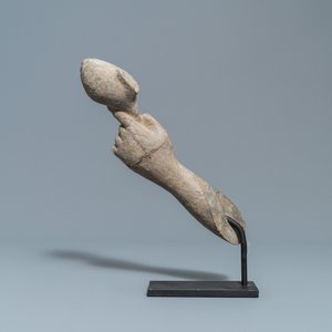 Een schist stenen fragment van de arm van Vishnu, Khmer, pre-Angkor, 7/9e eeuw — foto 4