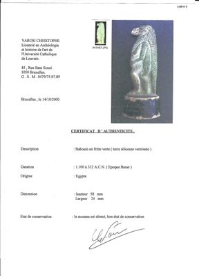 Een sculptuur van Osiris in groene steen, een scarabee in steatiet en een Thot in groene frit, Egypte, Nieuwe Rijk tot Ptolemaïsche periode — foto 1