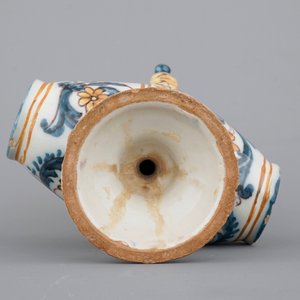 Een set van 3 tonvormige fopkannetjes uit Talavera, Spanje, ca. 1820 — foto 14