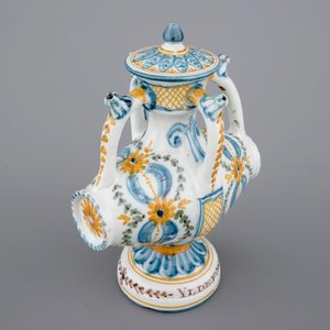 Een set van 3 tonvormige fopkannetjes uit Talavera, Spanje, ca. 1820 — foto 2