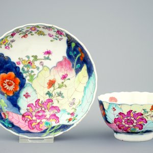 Een set van 5 Chinese famille rose koppen en 3 schotels met decor van tabaksbladeren, Qianlong, 18e eeuw — foto 2