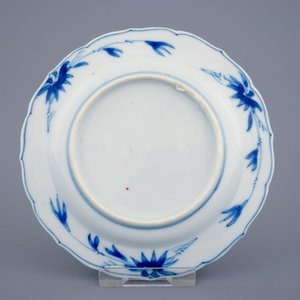 Een set van 6 Chinese blauw-witte schoteltjes met ruiters te paard, Kangxi — foto 3