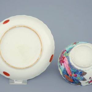 Een set van 8 grote Chinese famille rose koppen en 6 schotels met decor van tabaksbladeren, Qianlong, 18e eeuw — foto 3
