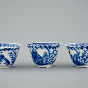 Een set van acht Chinese blauw-witte miniatuur kop en schotels, Kangxi — foto 4