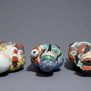 Een set van drie Chinese famille rose onsterfelijken, 19/20e eeuw — foto 7