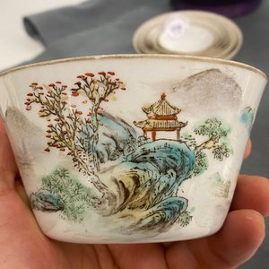 Een set van negen aflopende Chinese kommen met landschappen, Daoguang merk, 20e eeuw — foto 24