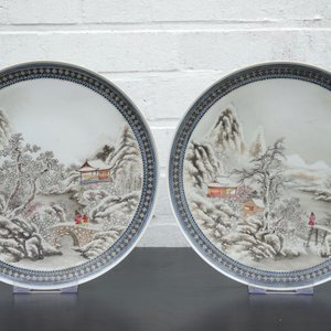 Een set van vier Chinese borden met winterlandschappen, 20e eeuw — foto 4