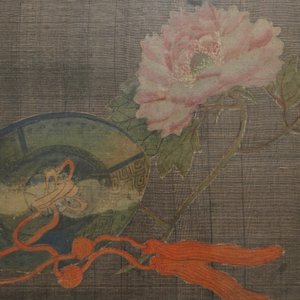 Een set van vier Chinese schilderijen van kostbaarheden en bloemen, in kader, 19e eeuw — foto 2