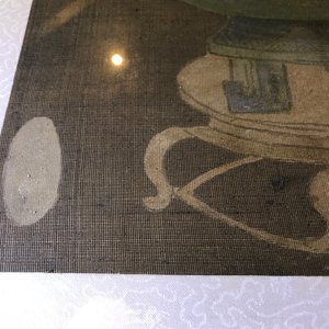 Een set van vier Chinese schilderijen van kostbaarheden en bloemen, in kader, 19e eeuw — foto 23